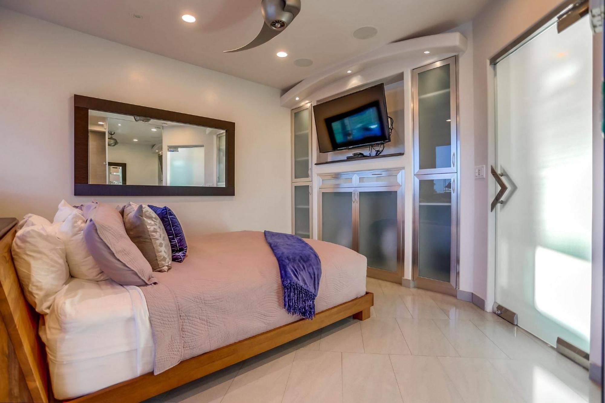 Apartment B5395 South Combo *